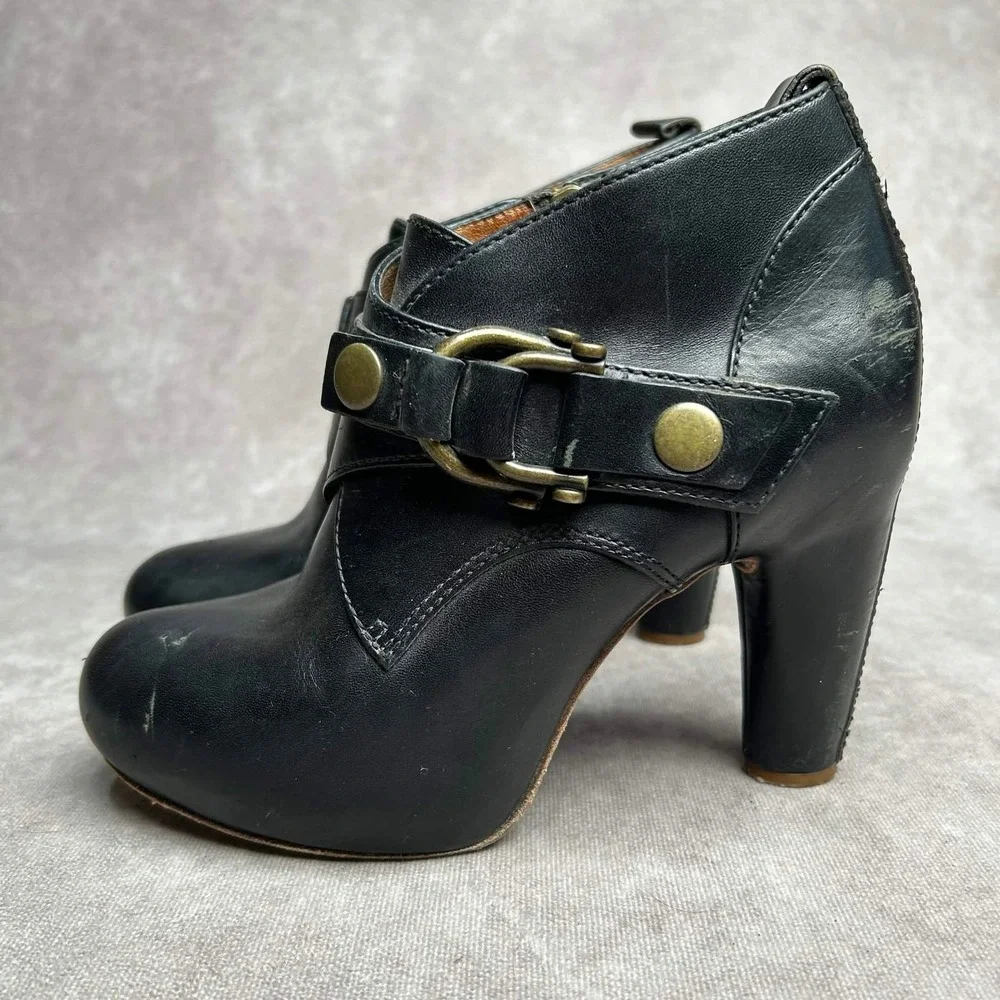 Frye Liv Bootie Black Leather Harness Ankle Boots 77650 Womens Size 6M